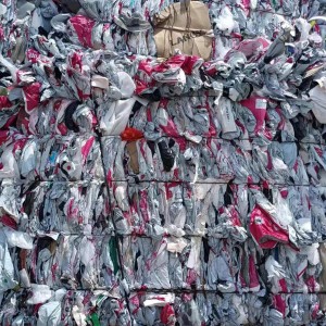 纯快递袋大量有货，月供三百吨，价格2150一吨，地址:浙江湖州