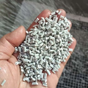 新吨包编织袋颗粒，拉丝料，过80目网，冲击5，溶脂12，灰份13，60吨，4400元吨，天长