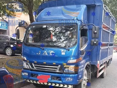九江地区处理江淮骏铃3.9米排半栏板轻卡图1