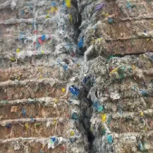 纯水洗编织袋粉碎料装车走一车！提前下单安排货！1100一吨！包出七成料！货在河北
