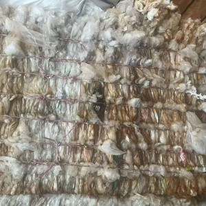 出水洗二级料，现货30吨，出成9折左右，2100货在苏州.