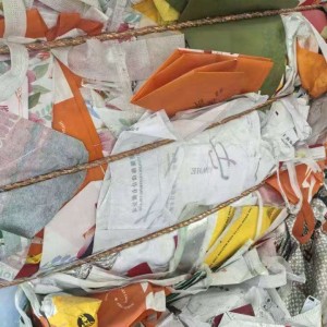 出售干做，手提袋厂无纺布，现货30吨左右，17.5米一车，2100一吨，汉川提