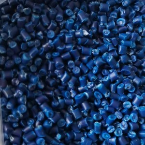纯原料宝蓝色无纺布颗粒，现货二十吨，4500一吨江苏提